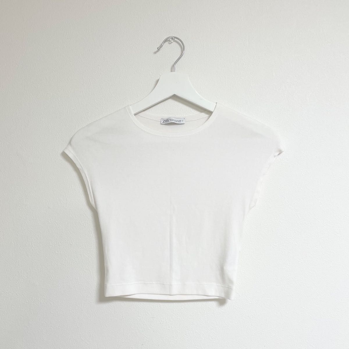 ZARA Tシャツ ショート丈 トップス