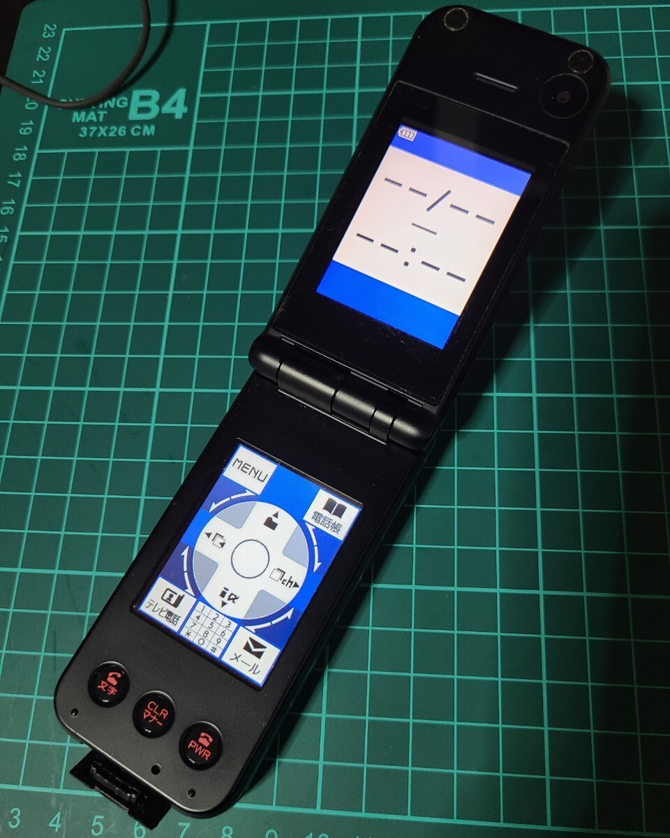 【中古】 docomo D800iDS ブラック 3Gガラケー 三菱電機 ドコモ Mitsubishi 2画面 電池パック D07_画像1