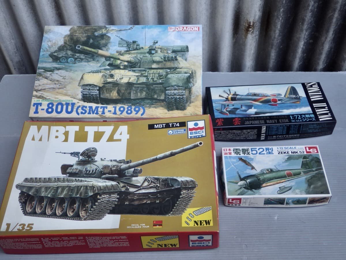 レトロ玩具◆ミリタリー/戦車/戦闘機プラモデルまとめ売り【A】◆紫雲/零戦/MBT T74/T-8OU◆アオシマ/エルエス/DRAGON/ESCI アーテル_画像1