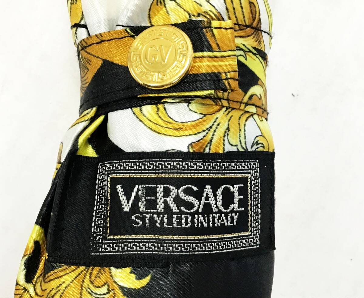 GIANNI VERSACE 折りたたみ 傘 雨傘 雨具 アンブレラ 黒 金 白 バロック柄 ロゴ ボタン 総柄 収納袋付き ジャンニ ヴェルサーチ_画像8