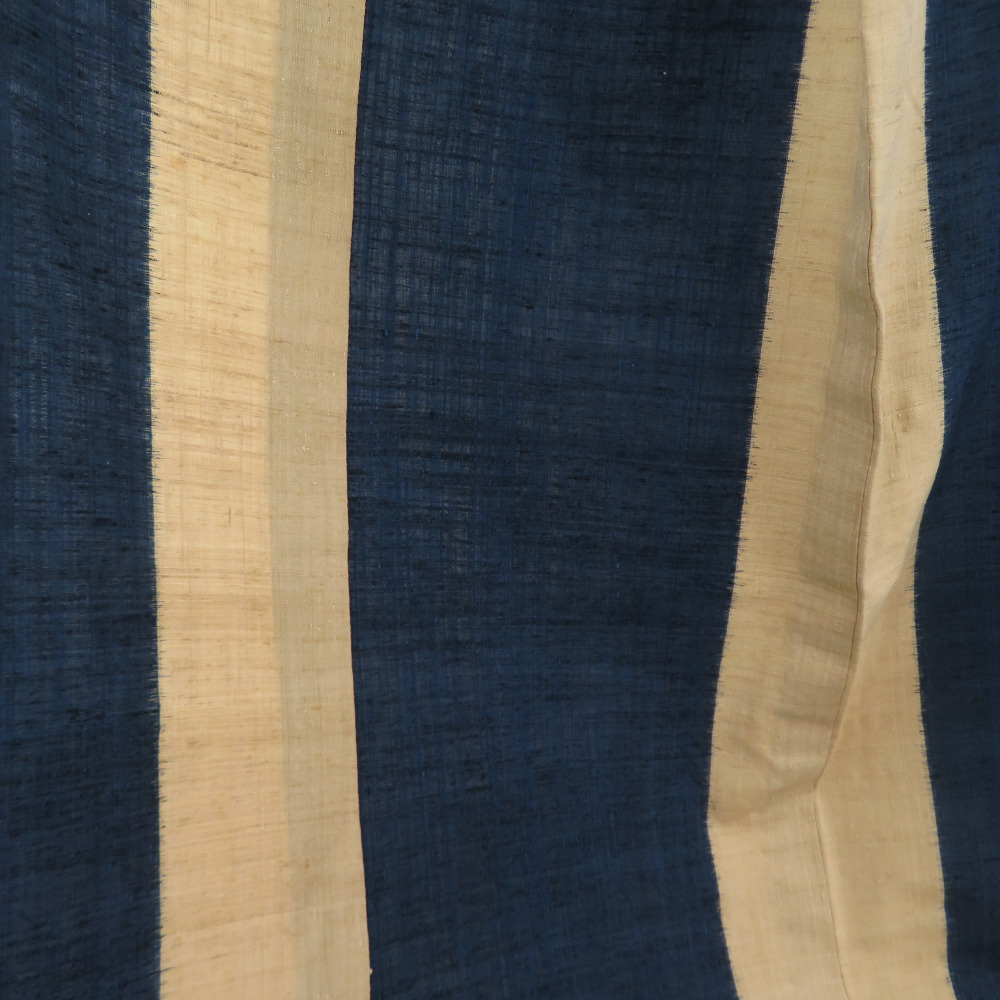 紬 着物 縞文様 単衣 広衿 紺色ｘベージュ色 正絹 カジュアル着物 仕立て上がり 身丈161cm_画像3