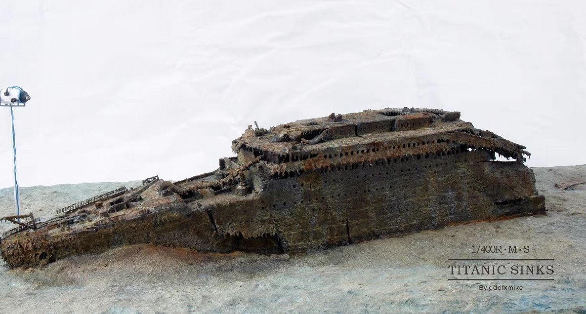 1/400 ジオラマ作品 タイタニックの沈む オリジナル製作品 船 1/400 ジオラマ作品 タイタニックの沈む オリジナル製作品 船
