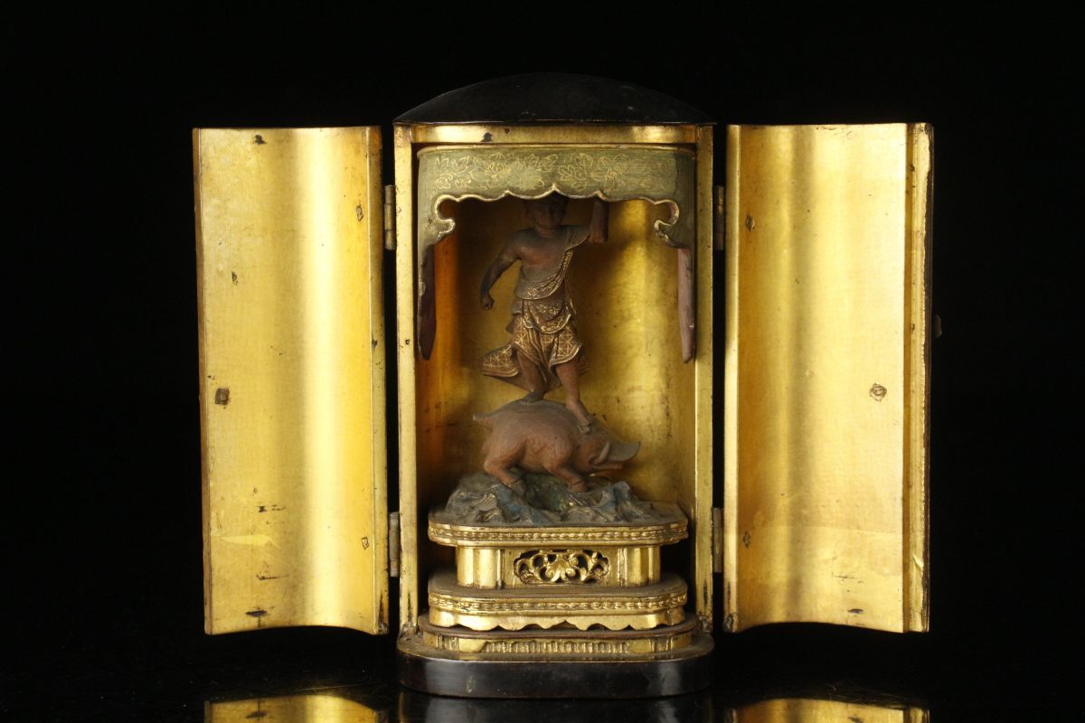 【LIG】時代仏教美術 細密彫刻 木彫 摩利支天像 10.5㎝ 豆仏 寺院引取品 ② [-QWP]24.3_画像2