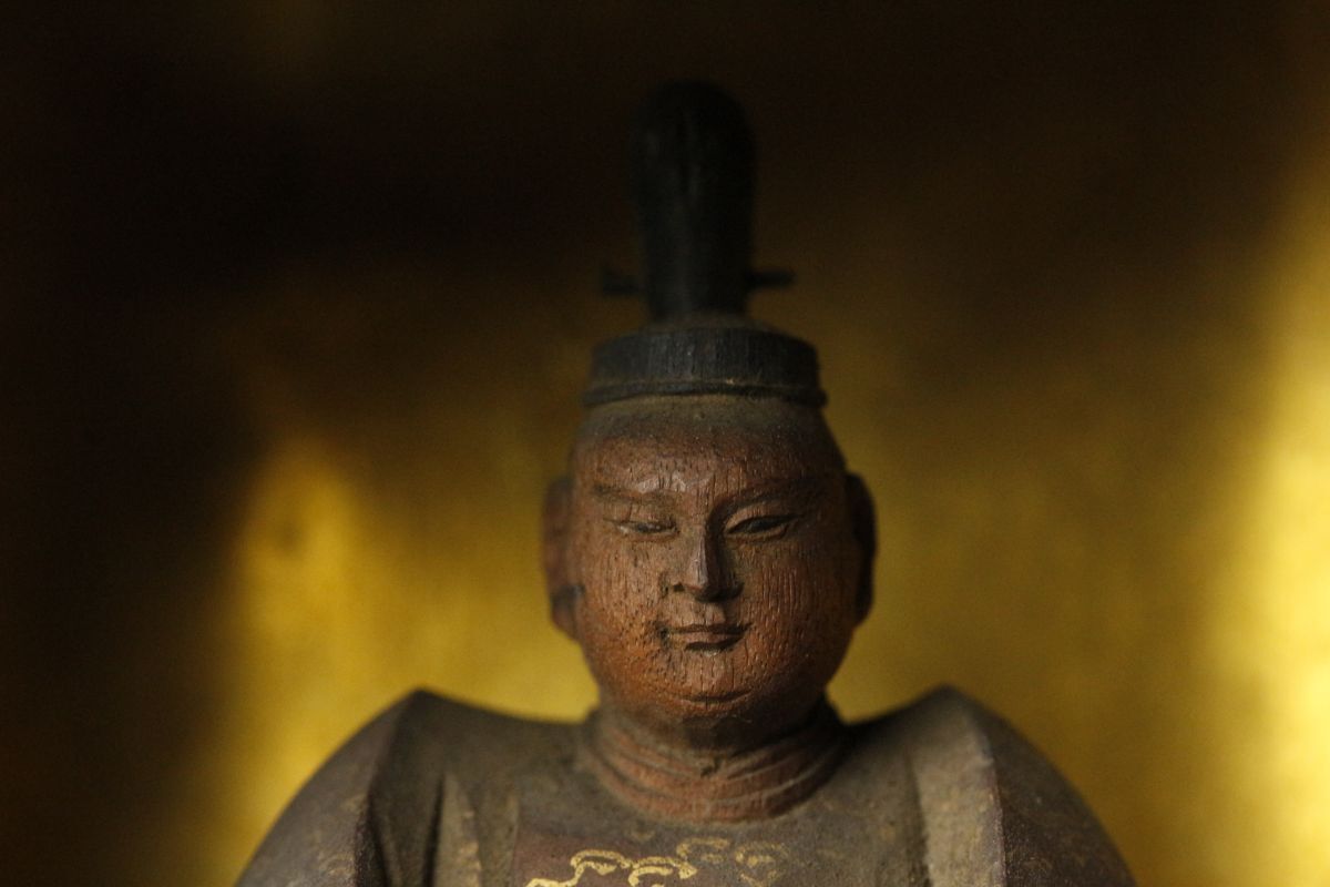 【LIG】時代仏教美術 細密彫刻 木彫 男神立像 10㎝ 豆仏 寺院引取品 ④ [-IR]24.3_画像5