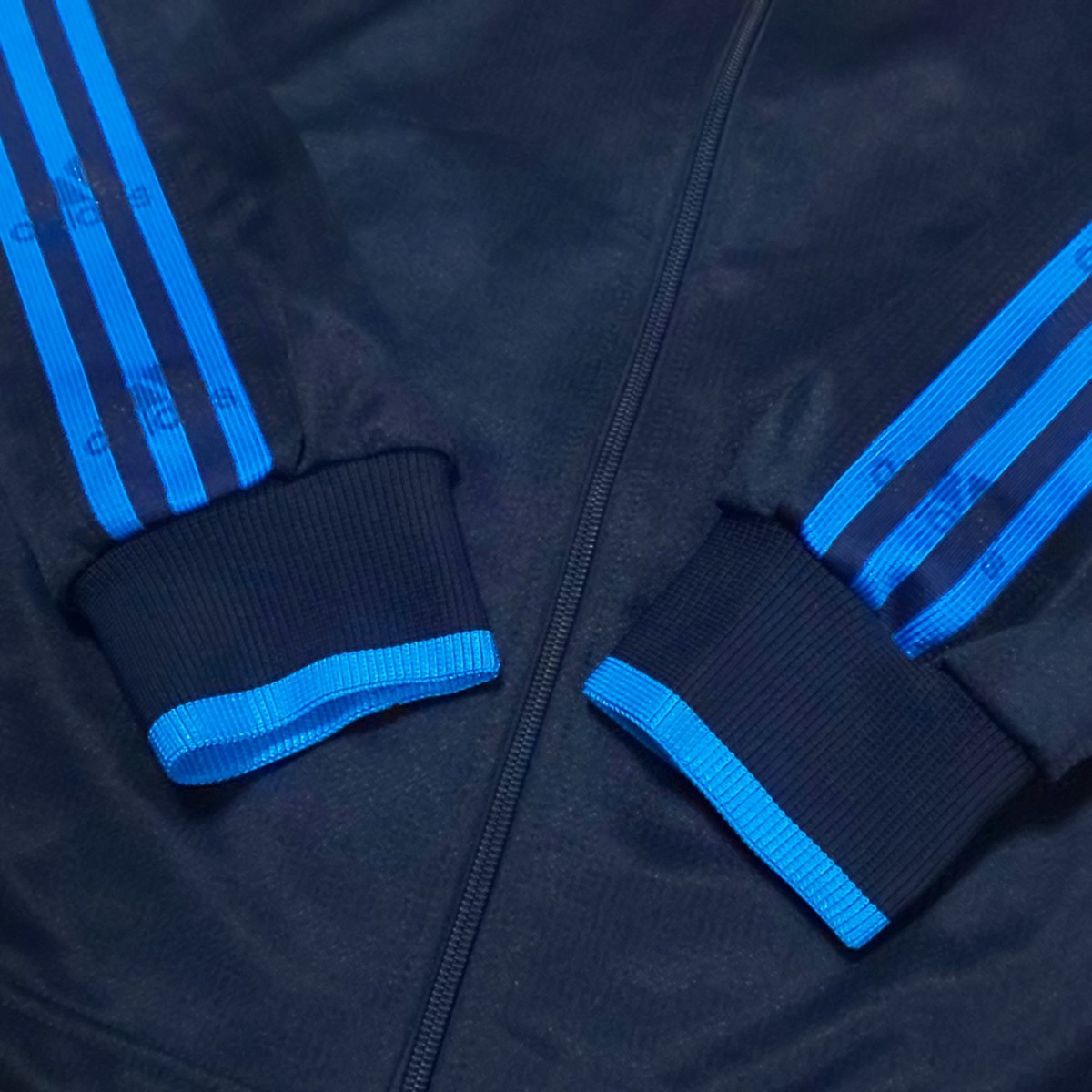 極美品】adidas アディダス スリーストライプ セットアップ 極美品】adidas アディダス スリーストライプ セットアップ