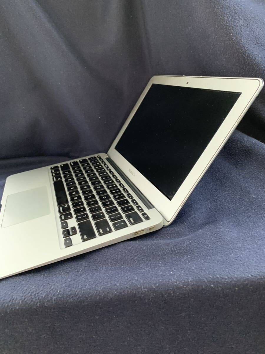 【中古】 美品 Apple MacBook Air Mid 2012 11インチ　2.0GHz デュアルコアIntel Core i7　メモリ8GB SSD256GB_画像8
