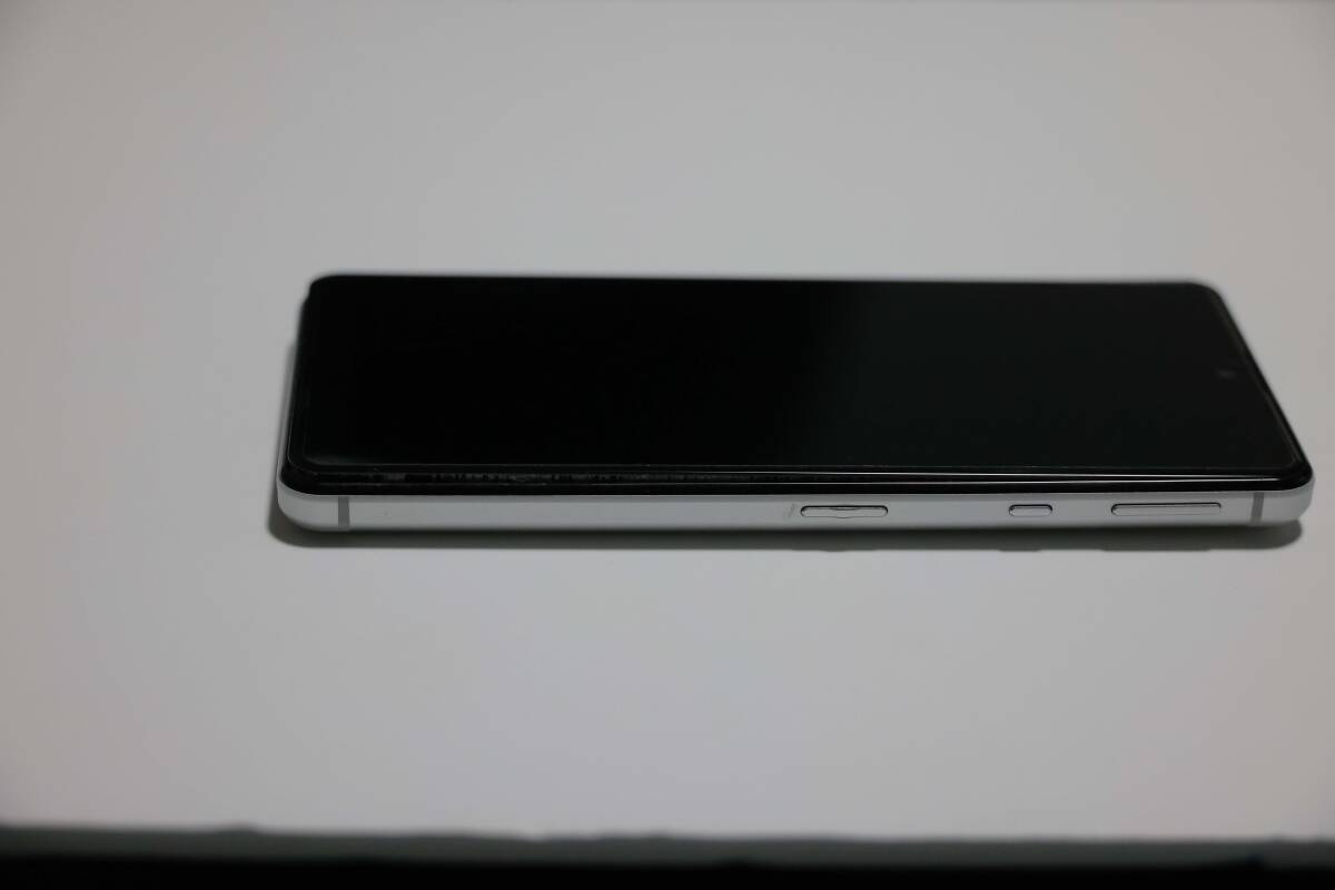 AQUOS sense4 basic(シルバー)【わけ有り:電池膨張】_画像3