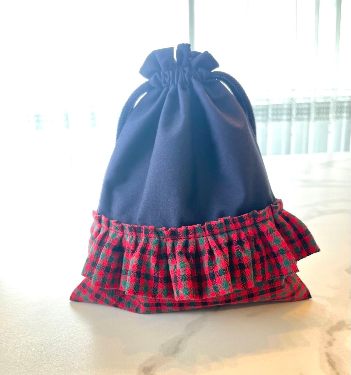 【受注生産】紺×赤チェックギャザーフリル　ランチセット ハンドメイド お弁当袋 きんちゃく袋 巾着 巾着袋