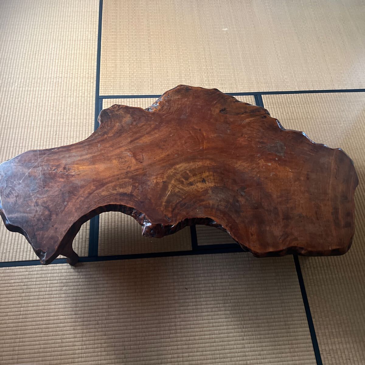天然木 座卓 一枚板 瘤杢 瘤木 テーブル 敷板の画像3