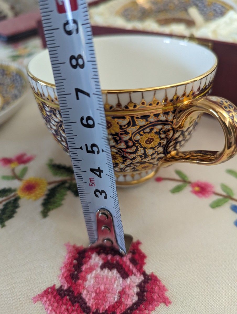 未使用 ベンジャロン焼のカップ&ソーサー Royal Bone China 未使用 ベンジャロン焼のカップ&ソーサー Royal Bone China