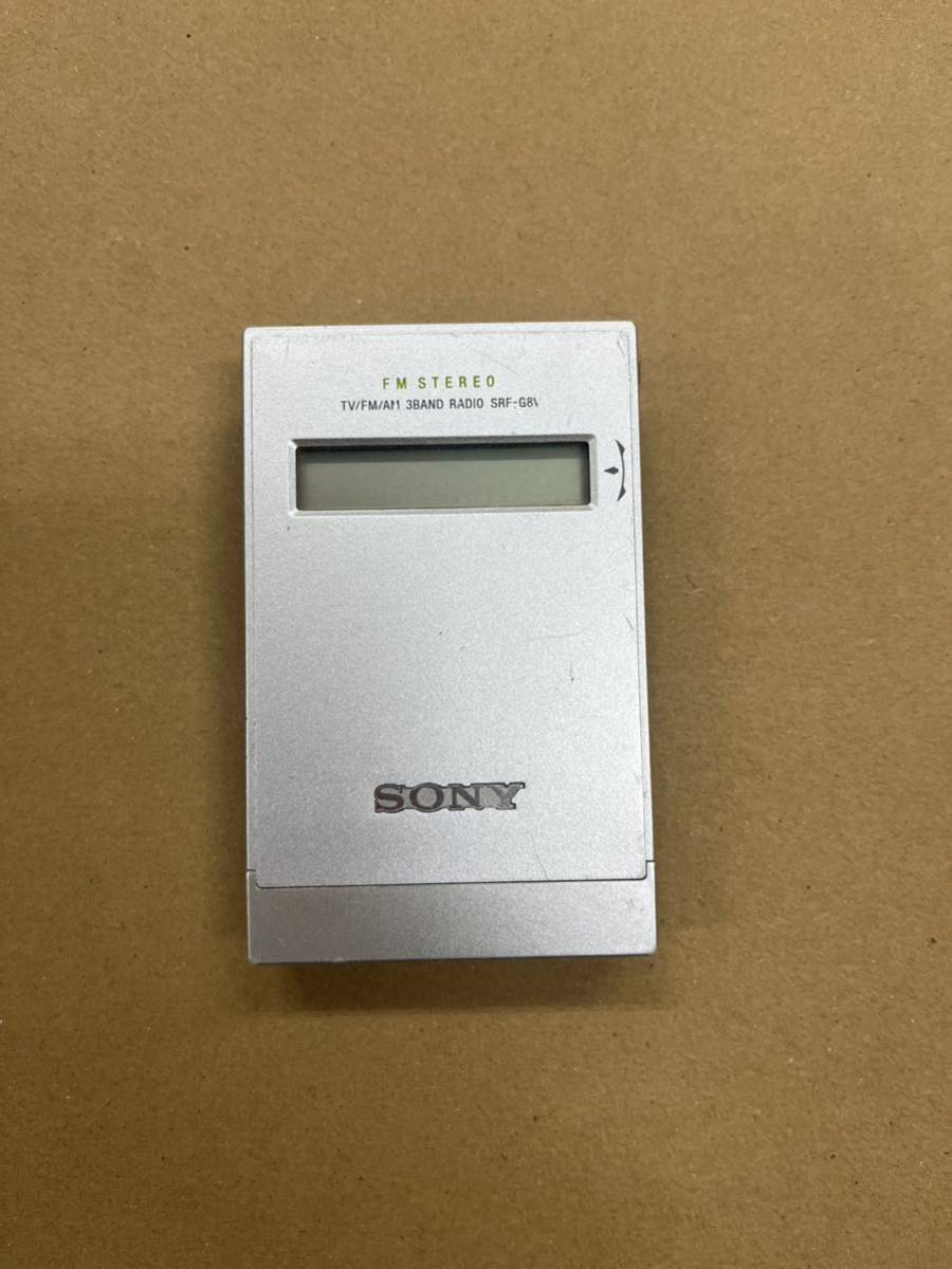 ソニー SONY TV/FM/AM/ 3BAND ポケットラジオ SRF-G8V 専用イヤホンRAC-EC1 付 ジャンク/ポータブルラジオ 小型 日本製 ジャンク品_画像1