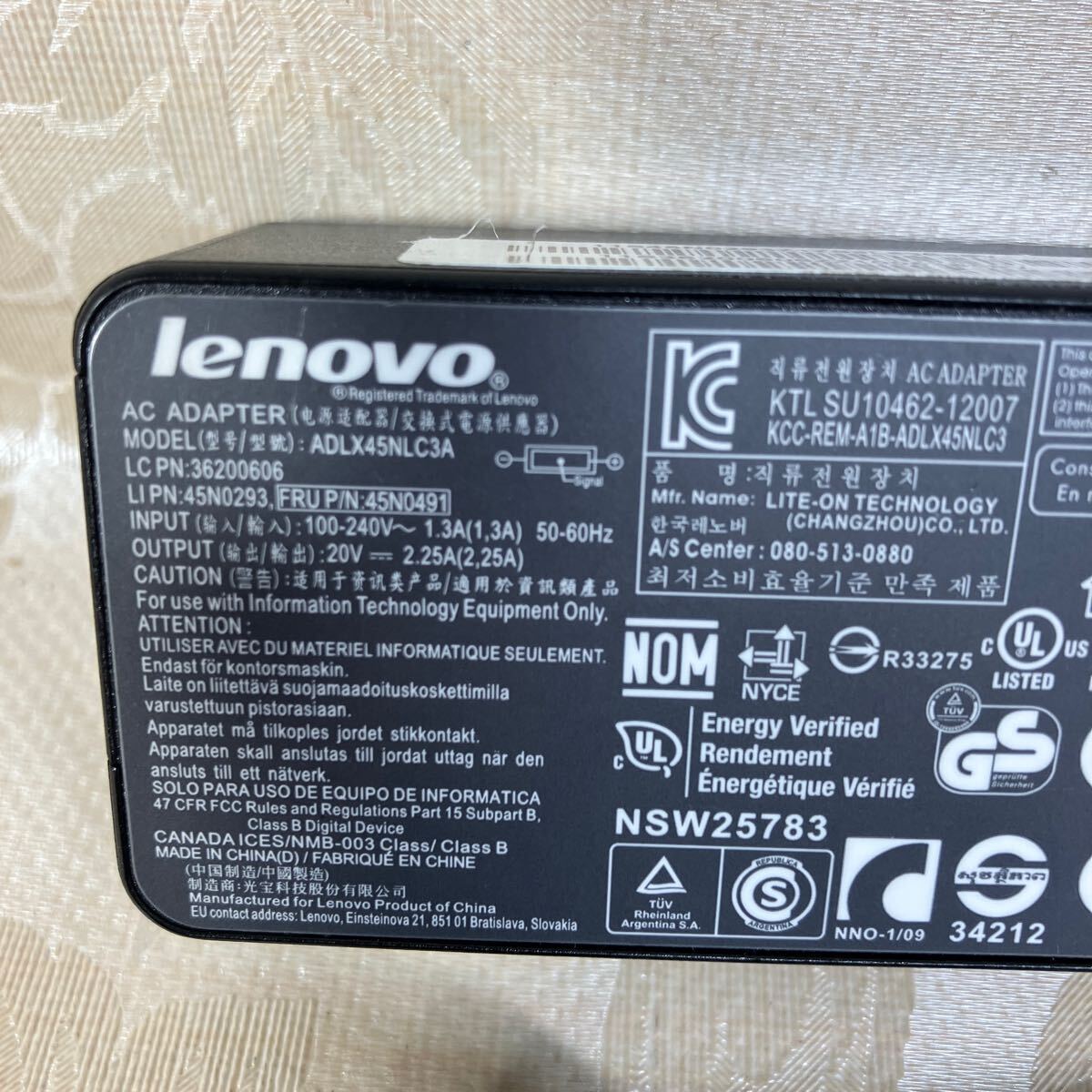 41☆Lenovo　型：ADLX45NLC3A など　output：20v-2.25A_画像2