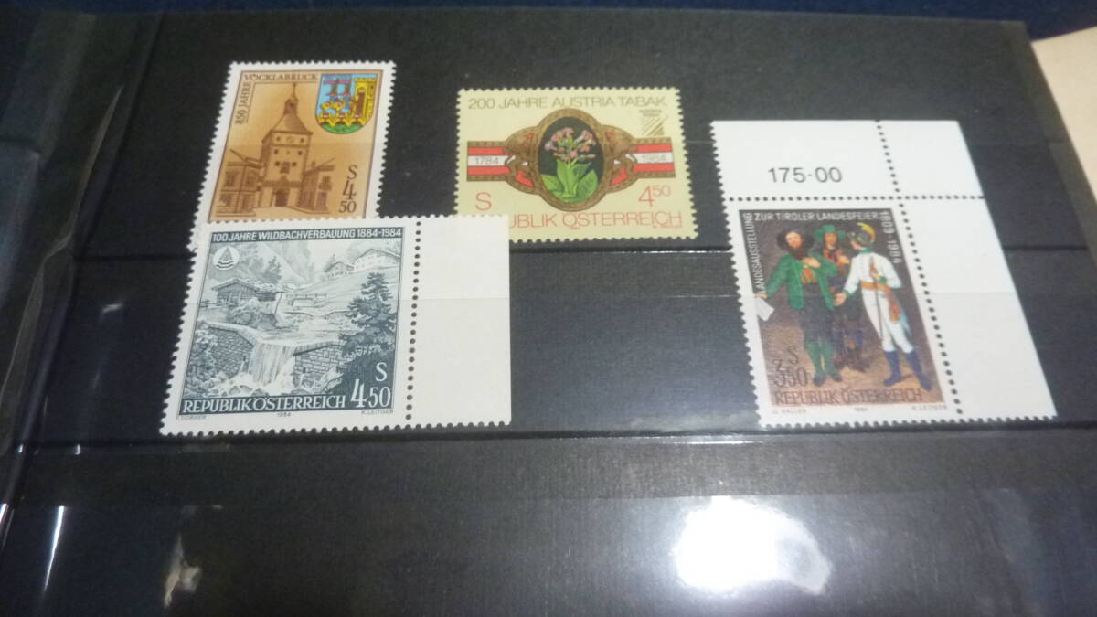 使用済み！古い外国切手,日本切手も含む,ストックブック2冊,昭和レトロ。の画像4