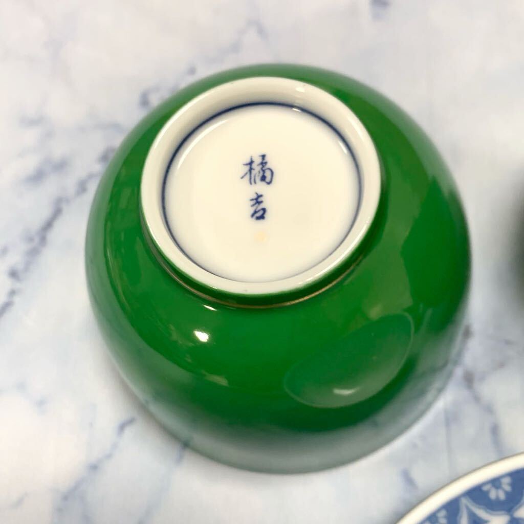 G027 煎茶道具 橘吉 お茶呑茶碗 5客【未使用】共箱 付属 茶器 茶碗 湯呑 たち吉 和食器 平安橘吉 お茶碗 緑 金縁 金彩 グリーン の画像5