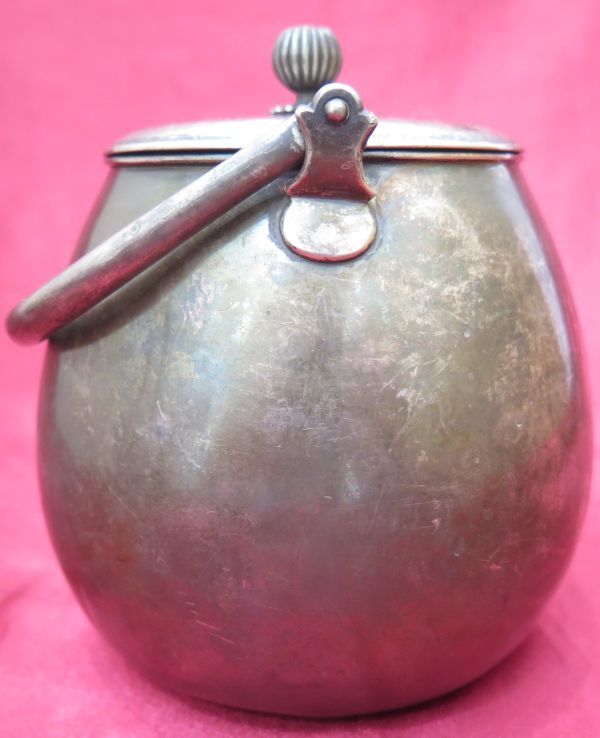 ◆茶道具◆無銘 銀色 湯沸 菊ツマミ 煎茶道具 茶注 急須 重さ 約343.8g 詳細不明 長期保管品の画像6