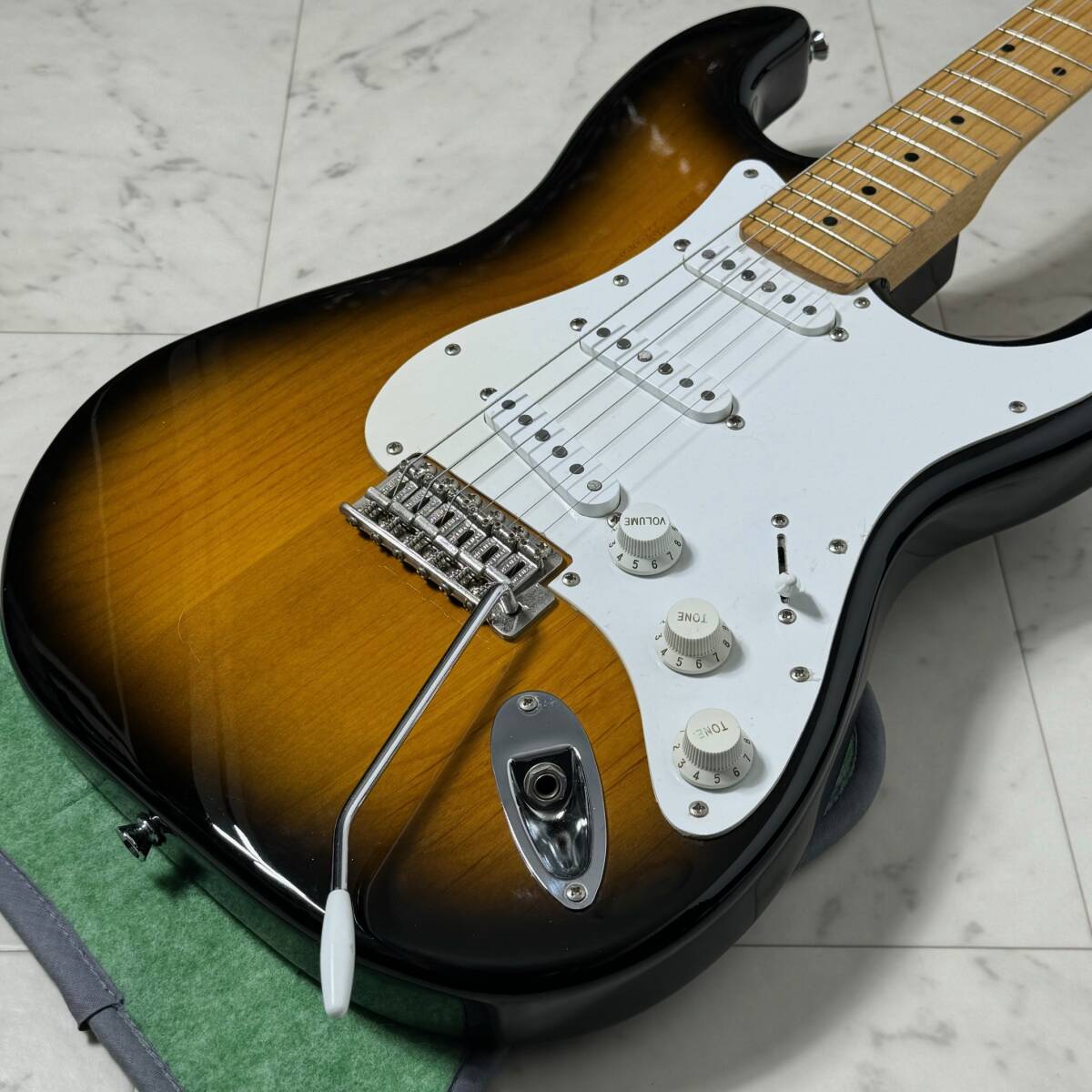 美品 GrassRoots by ESP グラスルーツ Stratocaster ストラトキャスター タイプ エレキギター 2TS アーム付_画像4