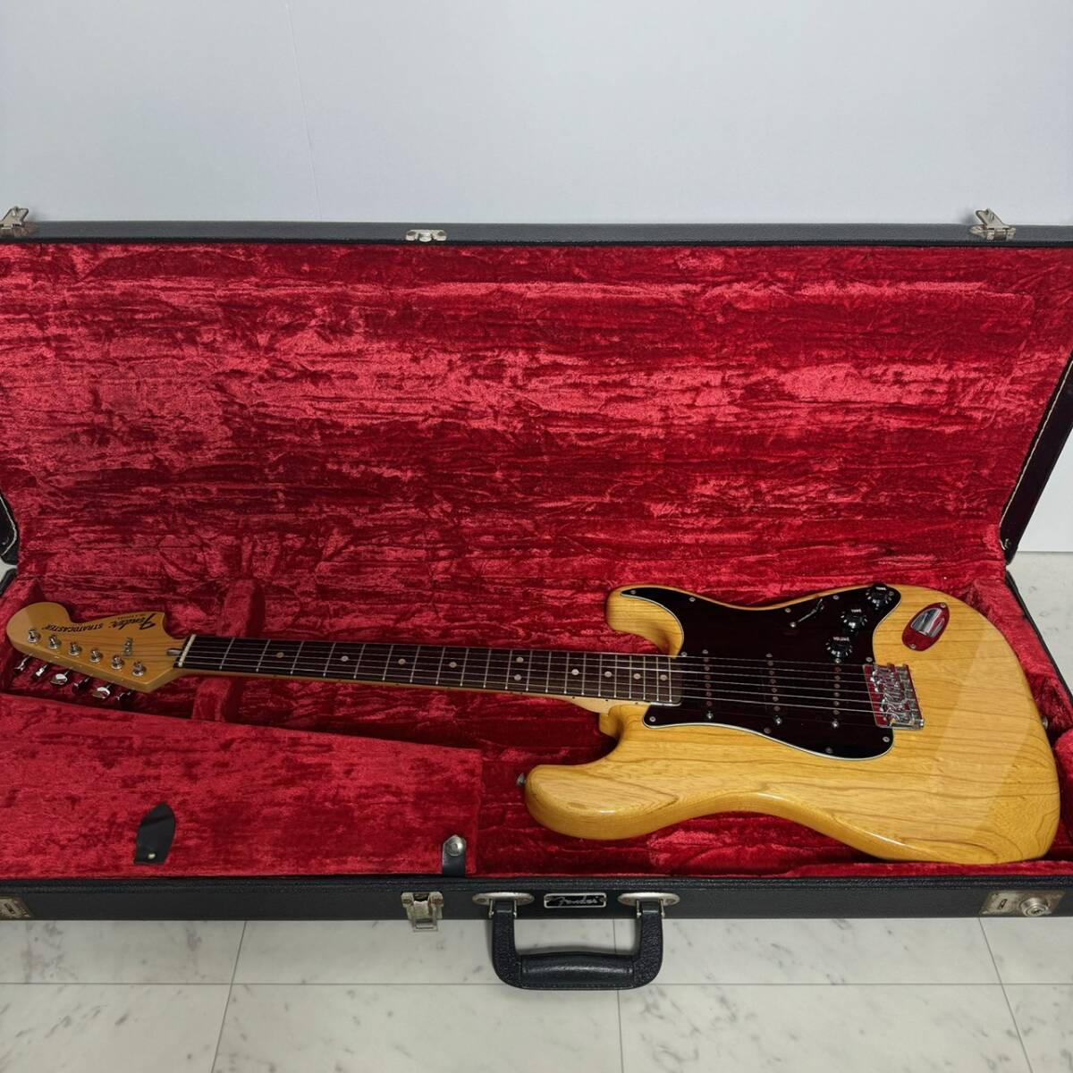 美品 軽量 Fender USA Stratocaster Hard Tail Ash 1979年 ビンテージ ストラト ローズ指板 ハードケース付_画像1