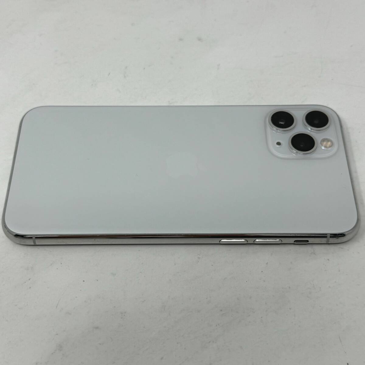 SIMフリー iPhone 11 Pro 256GB MWC82J/A 判定○ シルバー SIMロック解除済 Apple アップルの画像9