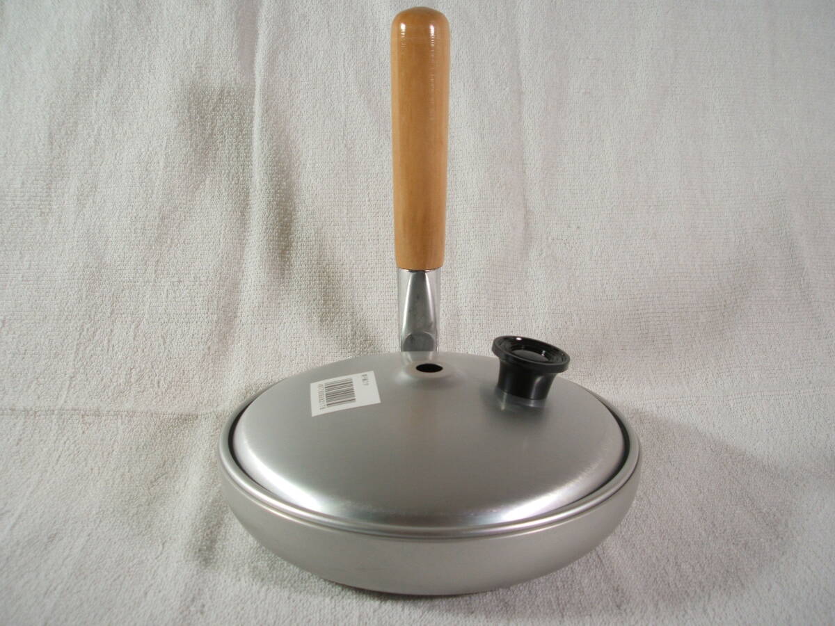  aluminium cover attaching fluorine processing parent . saucepan (16cm) 1 piece new goods unused ...... Toro ... attaching difficult ....katsu porcelain bowl Mini fry pan Medama .