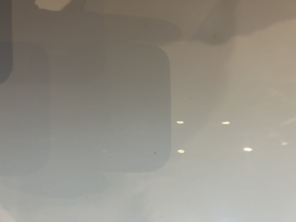 トヨタ ハイエース200系 ワイド用 ボンネット カラー559 ライトイエロー 傷・エクボ有り ②_画像4