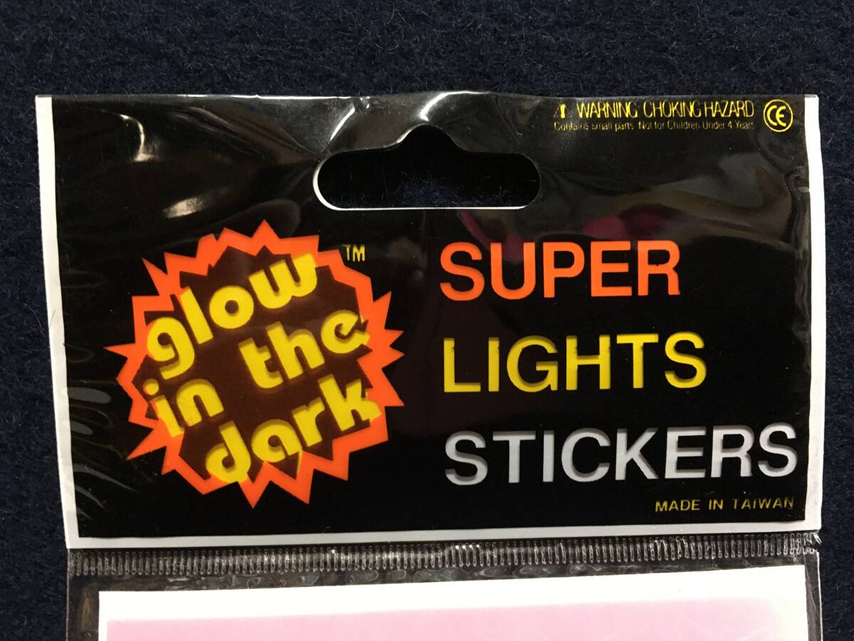 GLOW IN THE DARK STICKERS SAFE NON-TOXIC ステッカー ピンク 桃色 グロースターステッカー シール ダーク 暗闇で光るシール 蛍光MK TOKYO_画像2