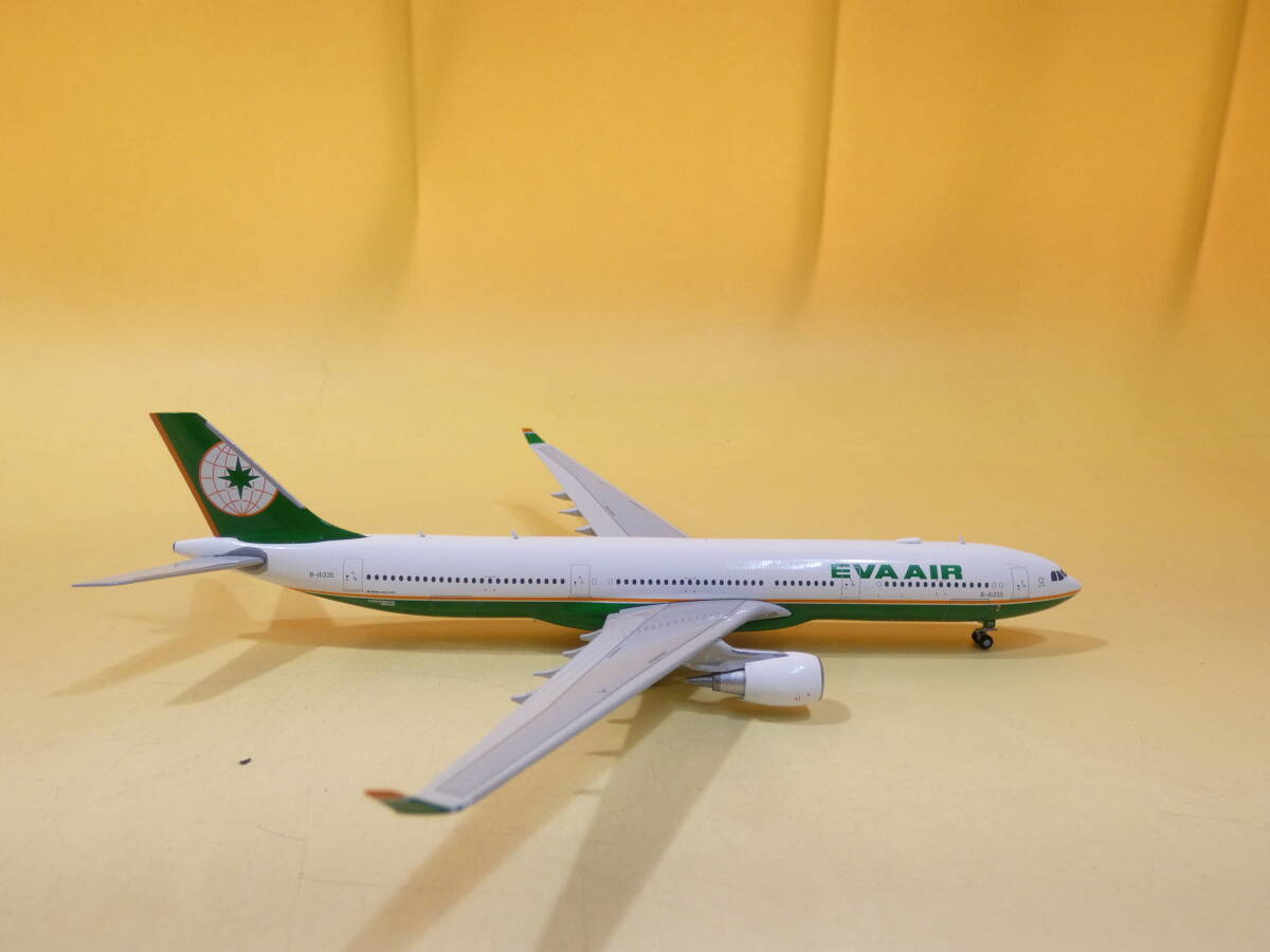 【中古】航空機 1/400 EVERGREEN AIRBUS A330-300 エアバス EVA AIR 長榮航空 【模型】J4 S747の画像3