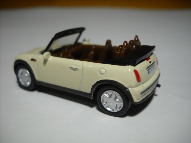 密度感上々！シュコー1/87 BMWミニ カブリオレ 超破格価 MINI CABRIOLET Schuco 商品説明全文必読 お取り置きも歓迎 異次元航法堂の画像2