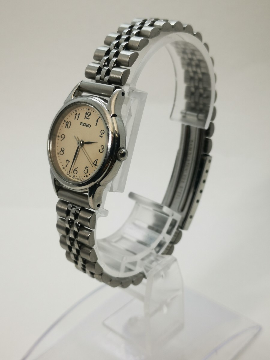 10個セット 腕時計 ウオッチ ディスプレイスタンド メンズ腕時計 ウォッチ ディスプレイ ディスプレイー クリアー C型 メンズウォッチ の画像6