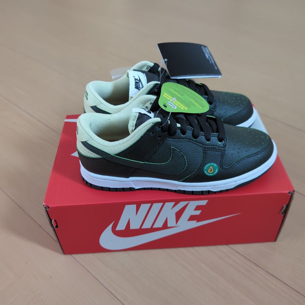 Nike WMNS Dunk Low "Avocado"　アボガド