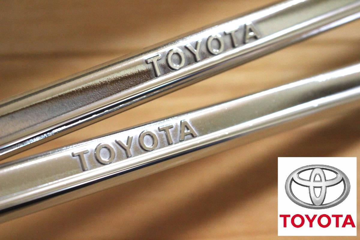 TOYOTAトヨタ純正OP◆現行■最新◆デラックスタイプ■シルバーメッキナンバーフレーム■2枚■クリックポスト可185円_画像1