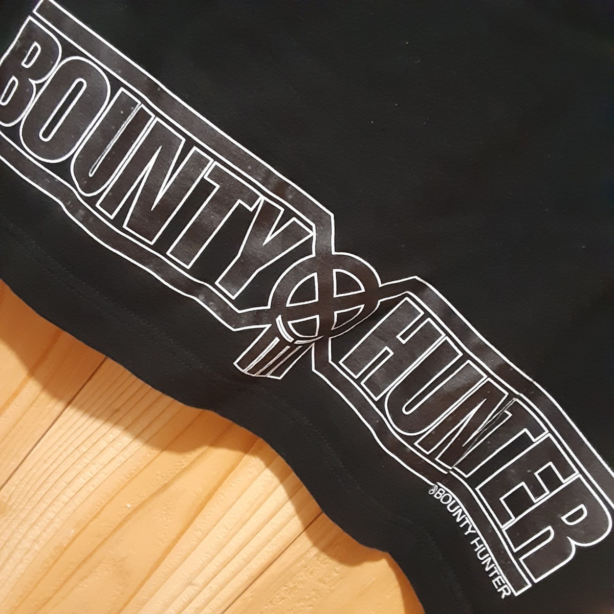 最値!コレクターズモデル!王道デザイン!バウンティーハンター(BOUNTY HUNTER) コットン Tシャツ!モノトーンブラック!黒白!裏原系 Sサイズ_画像5