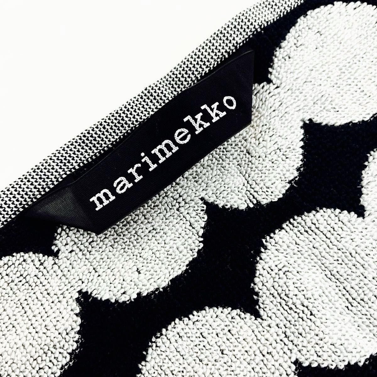 【新品未使用】marimekko マリメッコ　タオルハンカチ　ラシィマット　ブラック　ハンドタオル　ミニタオル　ホワイト　北欧雑貨