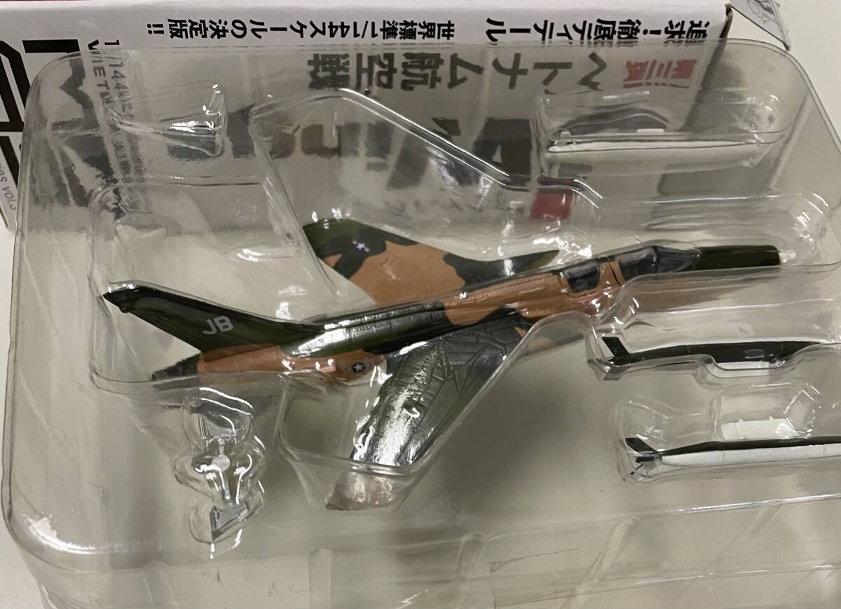 送料300円～ 希少 ブリスター未開封品 カフェレオ Jウイング MAS 1/144 ベトナム航空戦 F-105G サンダーチーフ 17WWS _画像3