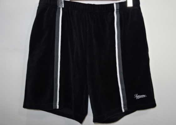 新品 未使用 国内正規品 ◆ Supreme 18ss Velour Warm Up Short（Size：M、Color：Black）◆_画像1