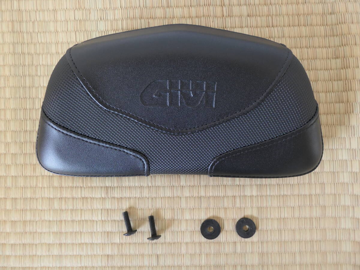 ＧＩＶＩバックレストＥ131Ｓレザー　（Ｂ47　Ｂ37用）_画像1