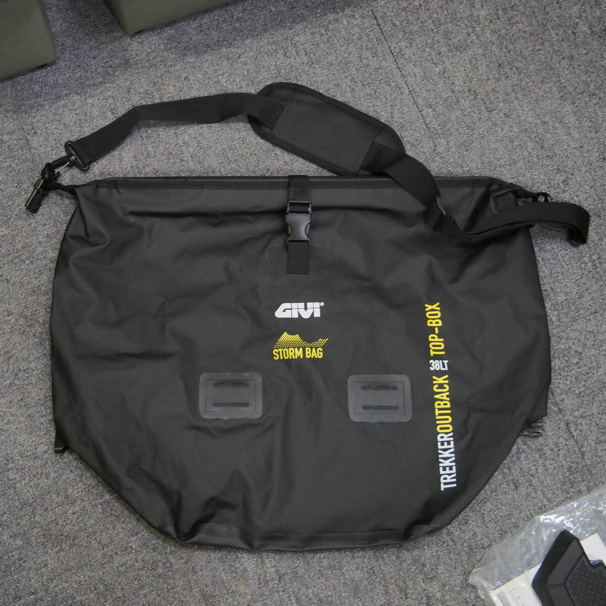  ☆送料込☆ GIVI OBKN42 42L モノキーベース、その他OP多数_画像8