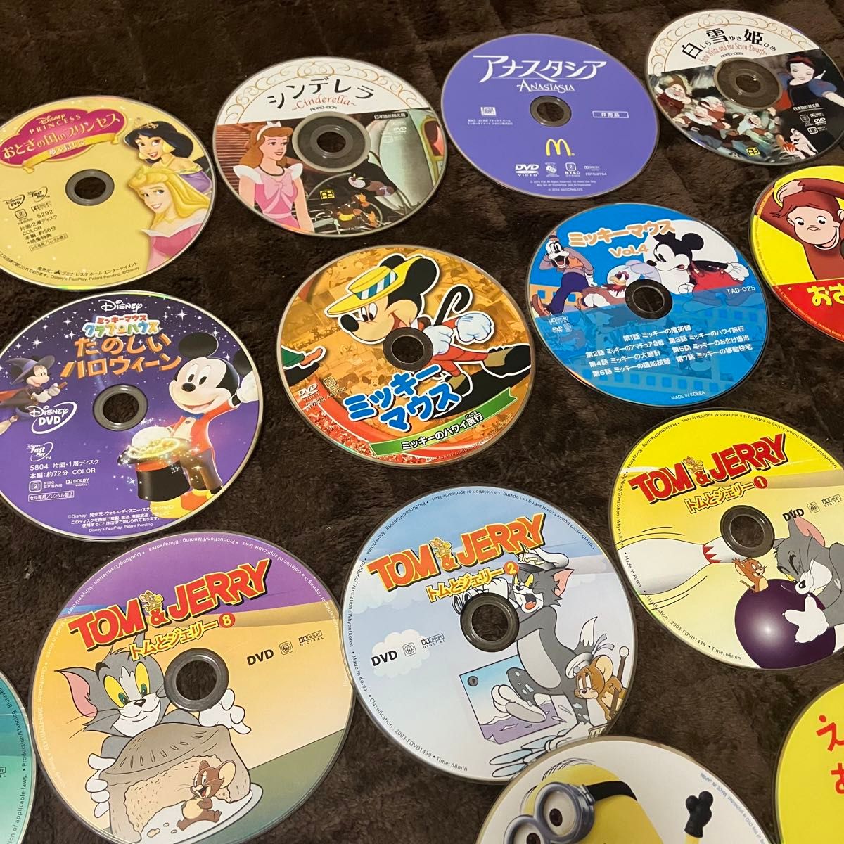 DVD43枚！ディズニー プリンセス トムとジェリー おさるのジョージ ハローキティ ミッキーマウスクラブハウス ピノキオ 等