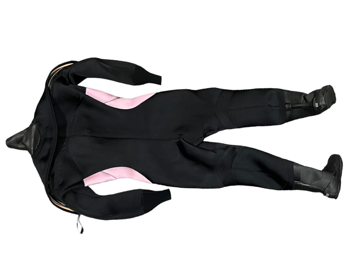 新品 未使用品 World Dive ワールドダイブ ドライスーツ ブラック ピンク レディース マリンスポーツ スキューバダイビング 用品 女性の画像4