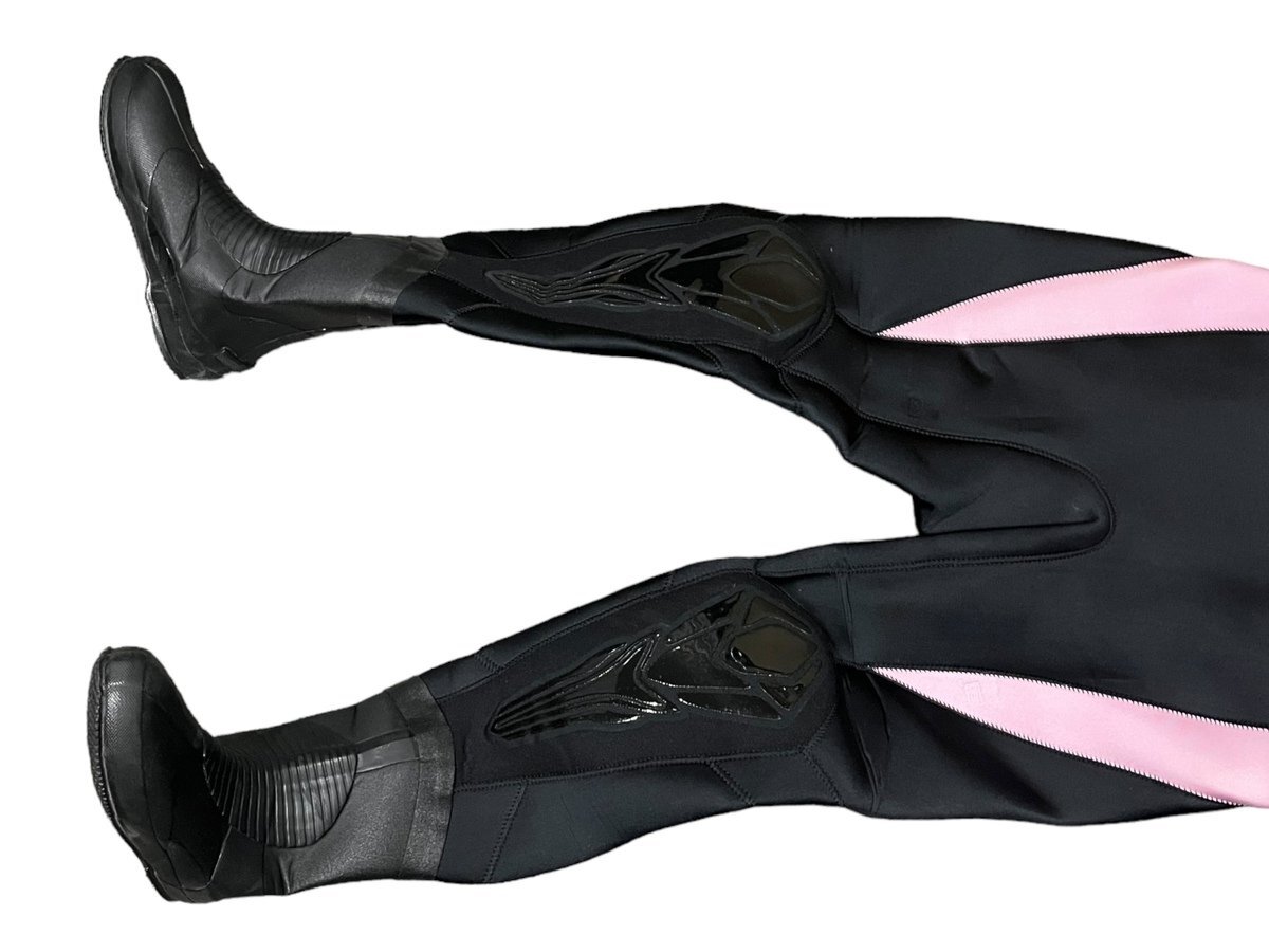 新品 未使用品 World Dive ワールドダイブ ドライスーツ ブラック ピンク レディース マリンスポーツ スキューバダイビング 用品 女性の画像3