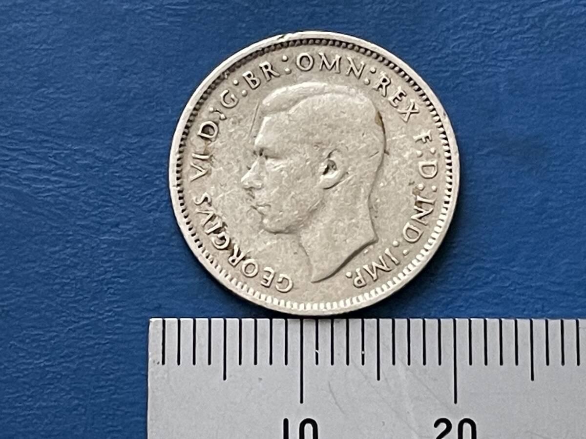 ☆【1942年オーストラリア6ペンス銀貨：美品、ジョージ6世、カタログ値（2.82ｇ、silver925）】銀貨　M337☆_画像3