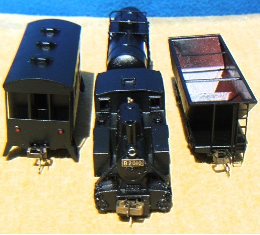蒸気機関車1両と貨車3両■ジャンク_画像1