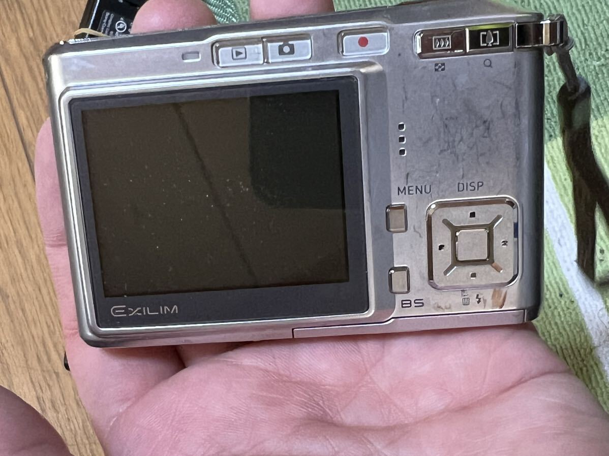 CASIO EXILIM デジタルカメラ　EX-S600 通電済み　_画像2