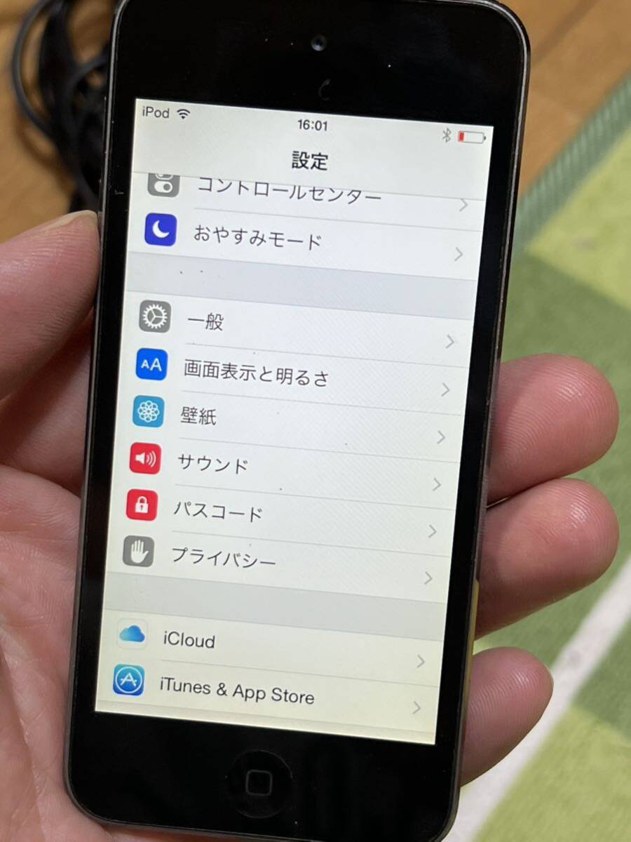 Apple iPod Touch 第5世代 A142 動作品　美品　バッテリー不良い　(FB-NH2)_画像1