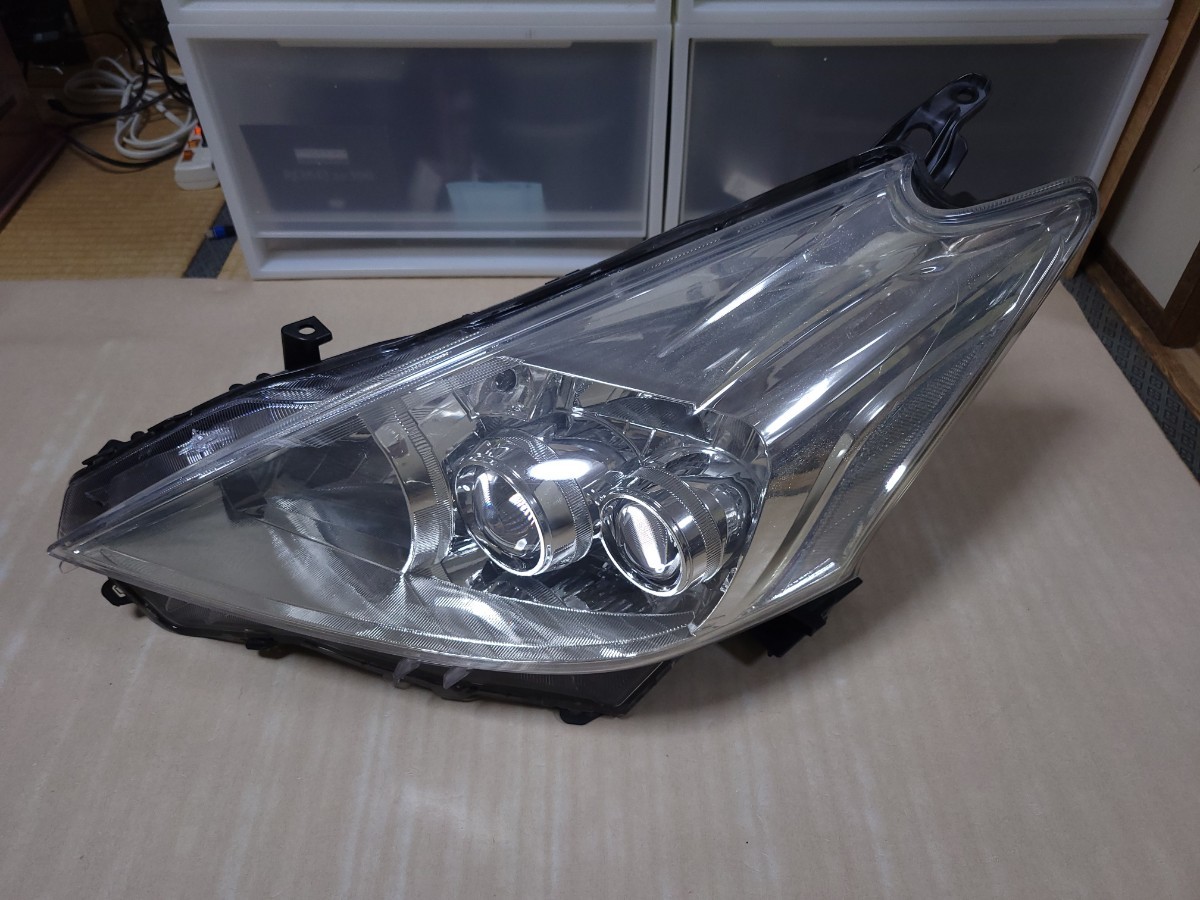 プリウスα 前期 純正 LED ヘッドライト 左右 ZVW 41 40|Yahoo プリウスα 前期 純正 LED ヘッドライト 左右 ZVW 41 40|Yahoo