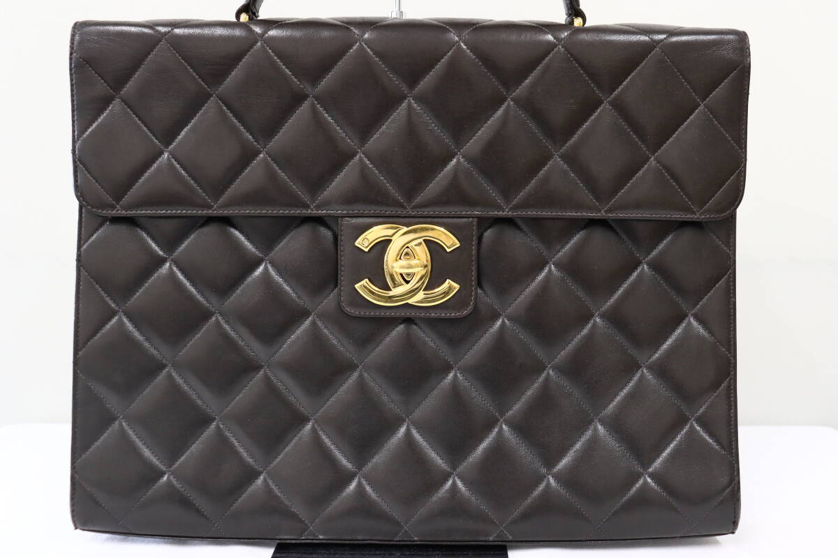 1円都 CHANEL　シャネル　ラムスキン　マトラッセ　ブリーフケース　書類バッグ　ココマーク　ターンロック　シールあり　24-553_画像2