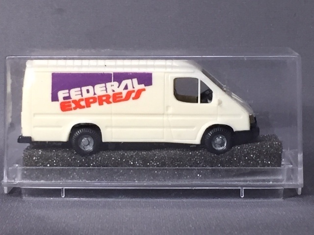 1/87 Praline Ford Transit '87 (Federal Express)_画像2