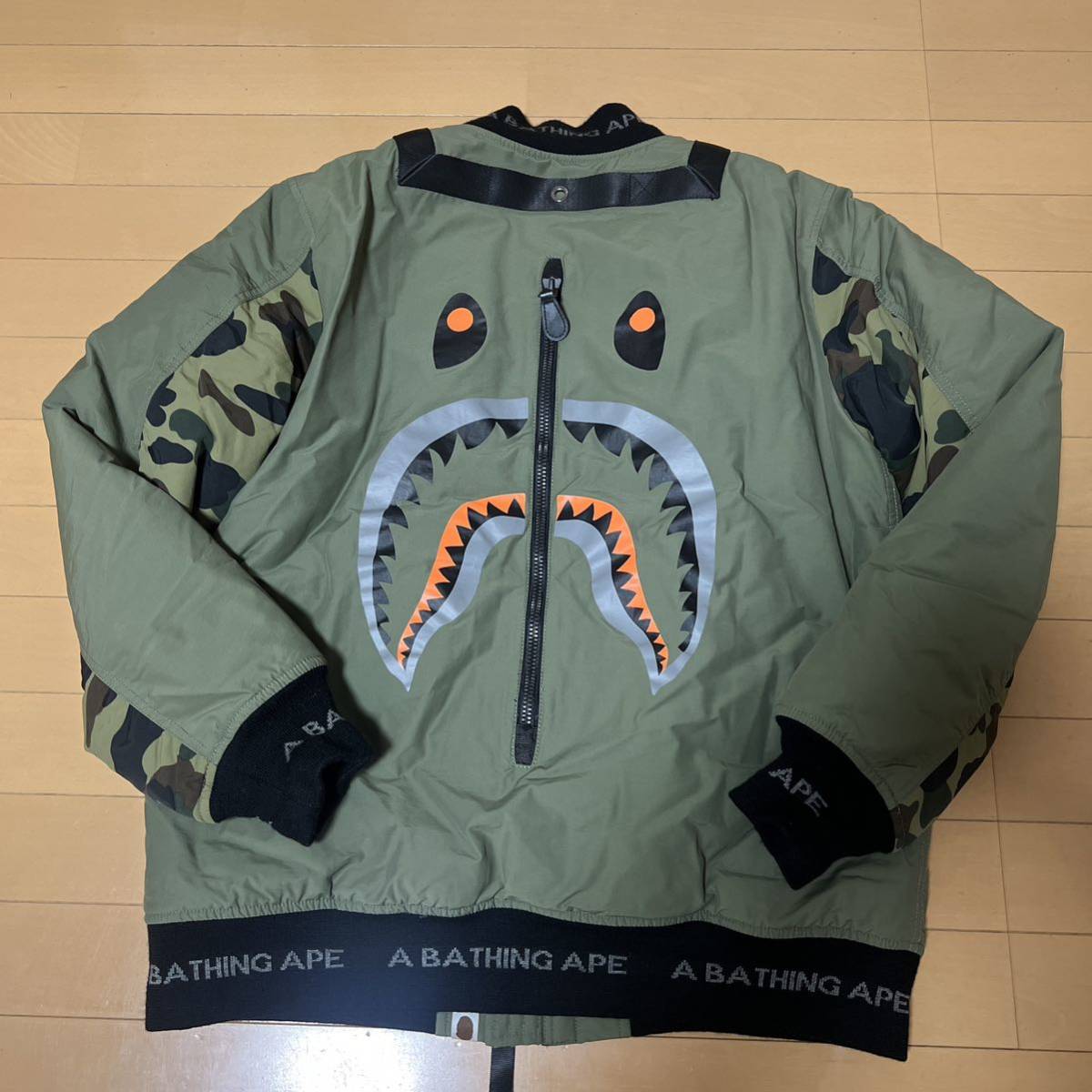 A BATHING APE SHARK BOMBER JACKET Lサイズ アベイシングエイプ シャーク ボンバー ジャケット_画像3