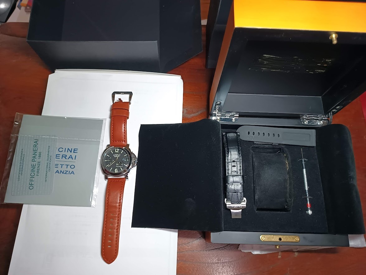 LUMINOR PANERAI 腕時計 箱付き 付属品付きの画像1