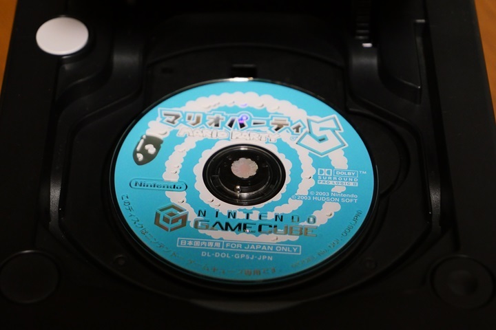 【簡易メンテ済】Nintendo ゲームキューブ ブラック 本体のみ (DOL-001) + マリオパーティ５(DVDのみ)_画像9
