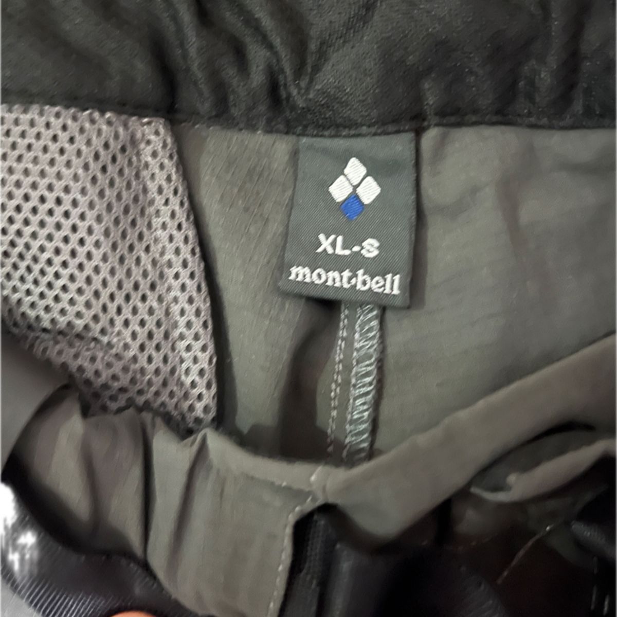 モンベル メンズトレッキングパンツ　XL 2way モンベル mont-bell 1105518 コンバーチブル1/2パンツ